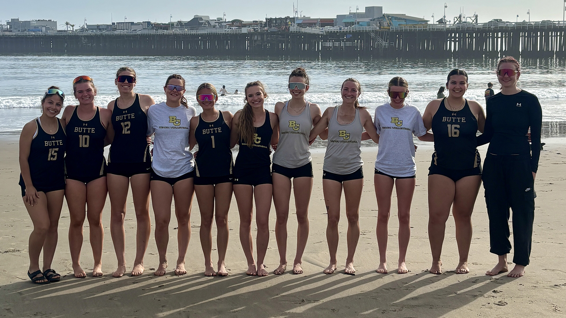 Roadrunners Experience a True Beach Day at Santa Cruz Doubleheader